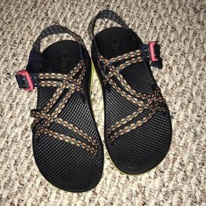 Chacos!